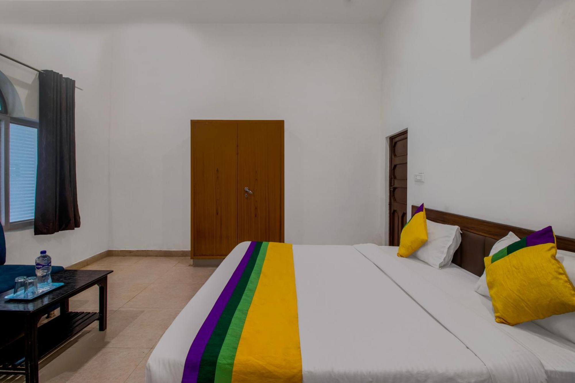 Hotel O Om Pushp Residency Mathura Εξωτερικό φωτογραφία