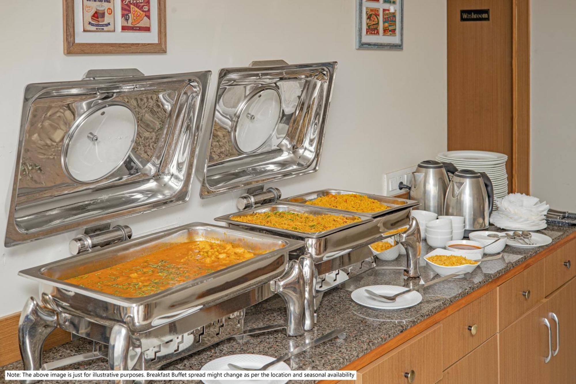 Hotel O Om Pushp Residency Mathura Εξωτερικό φωτογραφία