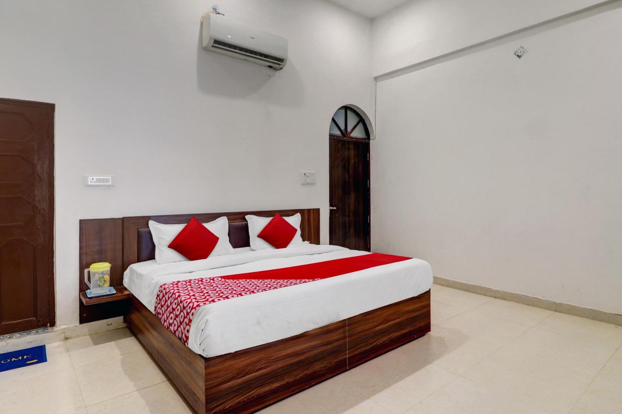 Hotel O Om Pushp Residency Mathura Εξωτερικό φωτογραφία