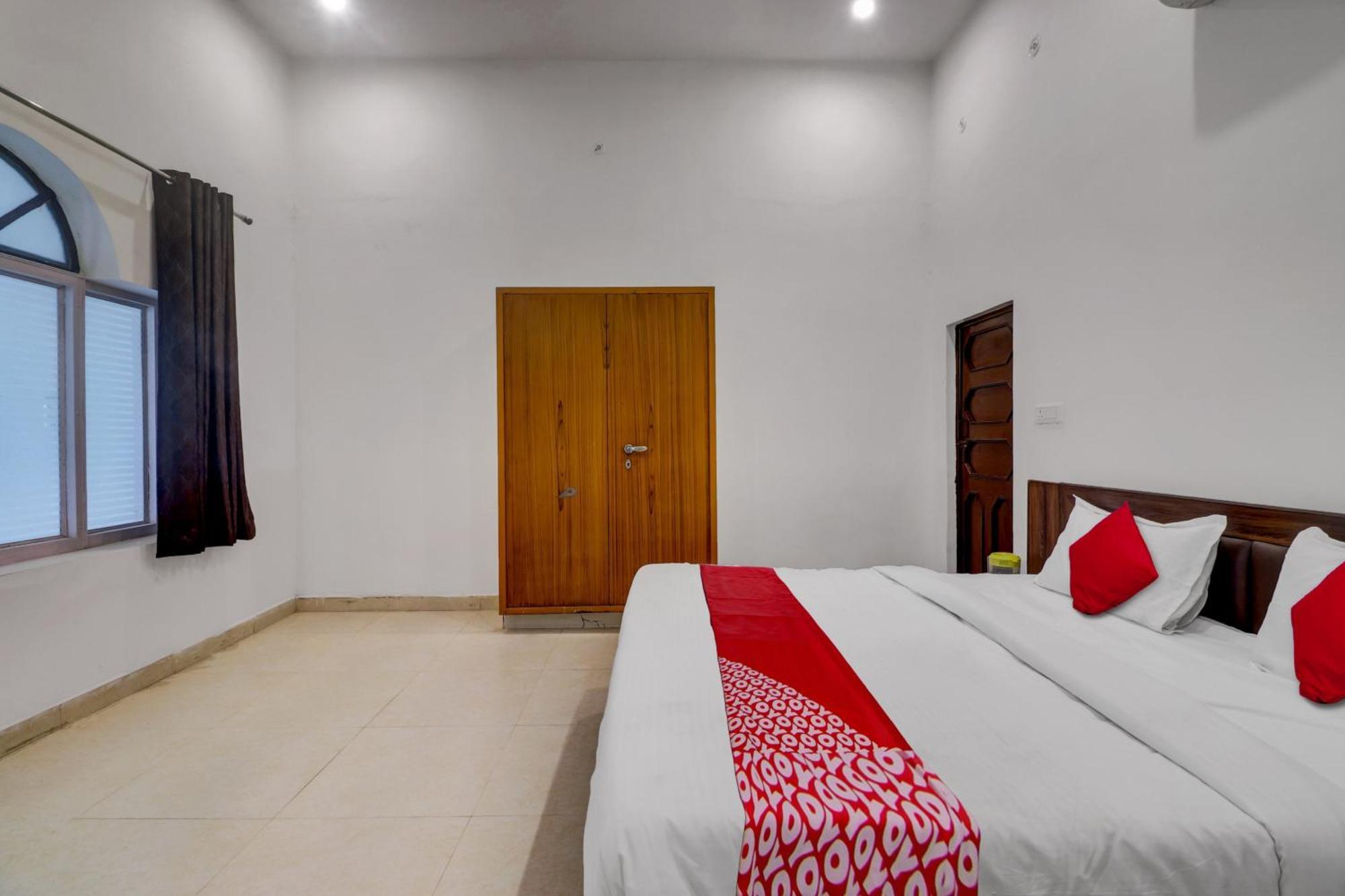 Hotel O Om Pushp Residency Mathura Εξωτερικό φωτογραφία