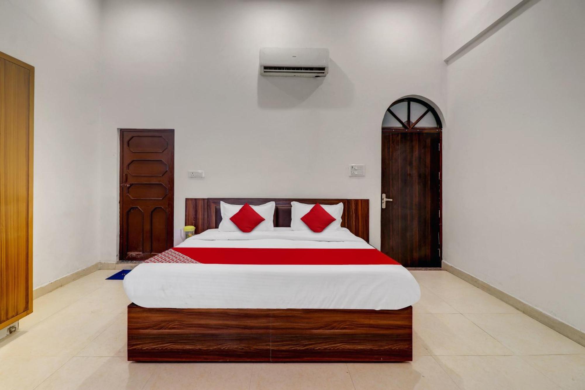 Hotel O Om Pushp Residency Mathura Εξωτερικό φωτογραφία