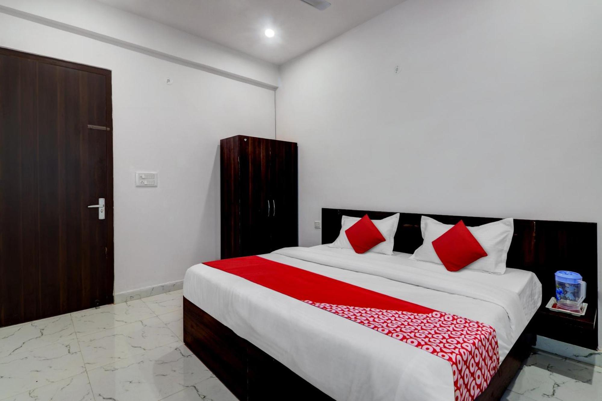 Hotel O Om Pushp Residency Mathura Εξωτερικό φωτογραφία